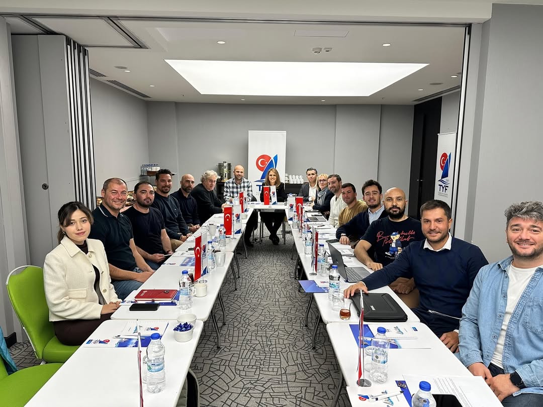 Bu gönderiyi Instagram'da gör Türkiye Yelken Federasyonu (@turkiyeyelkenfederasyonu)'in paylaştığı bir
