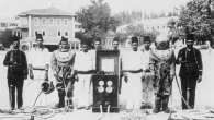 Zamanında “Donanma-yı Hümayun” ismiyle anılan Osmanlı Donanmasının askerleri teknik sınıf olan “Tersane Halkı” ile savaşçı sınıf olan “Harp Sınıfı”ndan oluşuyordu. Her iki bölüm de “Kaptan Paşa”nın komutasındaydı. “Tersane Kethüdası” veya sonraki adıyla “Kapudane-i Hümâyun” Kaptan Paşanın yardımcısıydı ve yokluğunda ona […]