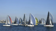 20 teknenin ve 200’ün üzerinde yelkencinin katılımıyla yapılan “TAYK – Eker Olympos Regatta” yelken yarışının ilk iki etabı tamamlandı. Moda-Trilye-Moda etaplarında Marmara Denizi’ni uçtan uca geçen heyecan dolu yarış, yarın sona erecek. Yelken severler tarafından ilgiyle takip edilen TAYK – […]