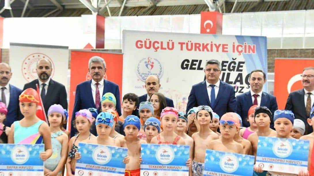 Samsun'da 2014 yılında başlayan "Geleceğe Kulaç Atıyoruz" isimli proje kapsamında