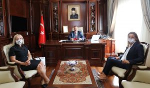 Türkiye Yelken Federasyonu Başkanı Özlem Akdurak, Bursa mülki erkanını ziyaret