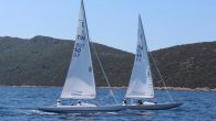 Bodrum Açıkdeniz Yelken Kulübü’nün düzenlediği Dragon Sonbahar Serisi 2.ayağı 10-11 Ekim tarihleri arasında gerçekleştirildi. Yapılan 5 yarış sonunda birinciliği Azat Baykal, Sercan Büyüksöylemez ve Ali Tokcan’dan oluşan Elif elde etti. İkinci sırayı Ali Doğaner, Atiler Bağcı ve V.Cihan Özsönmez oluşan […]