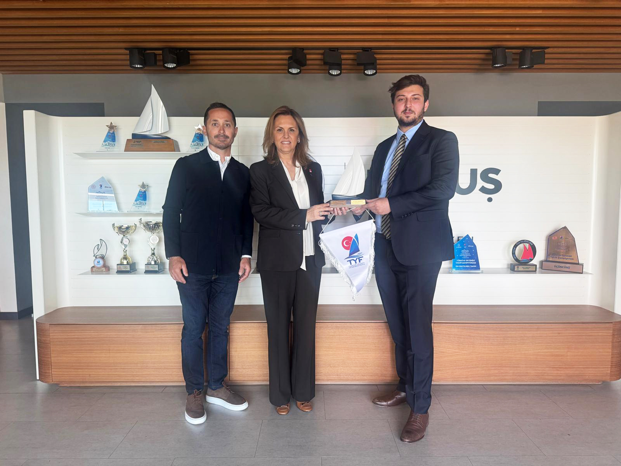 Türkiye Yelken Federasyonu Başkanı Özlem Akdurak, Fenerbahçe Spor Kulübü Doğuş
