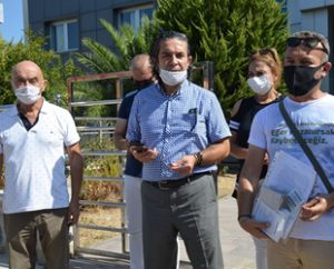 Didim Sivil Gelişim Platformu üyeleri, ilçe açıklarında serbest bırakılan deniz