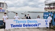 Tuzla Gemi Gençlik Merkezi önünde gerçekleştirilen etkinlikte, denizin altından çuvallarla atık çıkarıldı. Önceki dalışlarında su altından kamyon tekerleğinden kişisel bakım ürünlerine kadar pek çok atık çıkaran gençler, bu yıl çıkardıkları atıkları da temiz bir deniz altı fotoğrafı üstünde sergiledi. “DENİZ […]