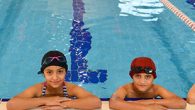 Tunceli’de küçük yüzücüler, Gençlik ve Spor Bakanlığınca 3 yıl önce yaptırılan yarı olimpik yüzme havuzunda antrenmanlar yaparak ileride milli sporcu olmayı hedefliyor. Doğal güzellikleriyle ön plana çıkan ve deniz seviyesinden 940 metre yükseklikte bulunan Tunceli’de, son yıllarda devletin yüzme, kayak, […]