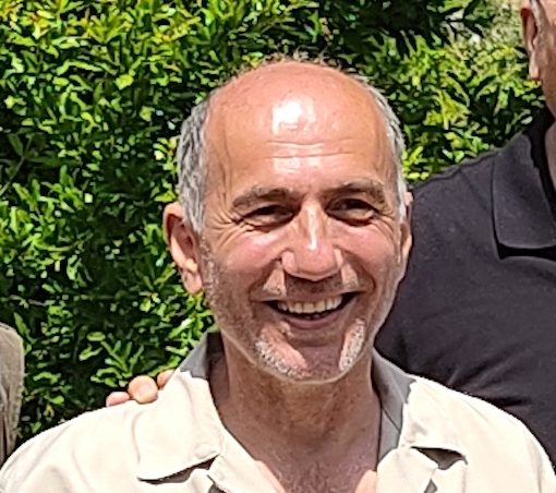 Hakki Yucel yazar fotoğrafı