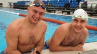 Otizmli yüzücü Tuna Tunca ve antrenörü Mert Onaran yarışlara birlikte katılıyor; antrenörü yarışlarda hem tempoyu belirliyor hem de sporcusuna rota oluşturuyor. Tuna ve antrenörü Mert Onaran, otizme farkındalık oluşturmak için Sakız-Çeşme arası yüzecek. Otizmli yüzücü Tuna Tunca, annesinin deyimiyle antrenörü […]