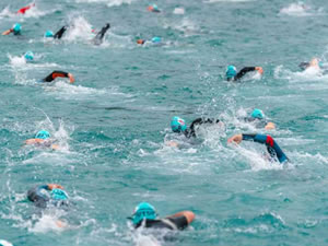 Uluslararası An-Aqua Yüzme Yarışı 2022’ye ev sahipliği yapacak olan Konyaaltı