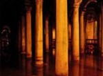Arkeolog, mimar ve sualtı fotoğrafçılarından oluşan bir ekip Topkapı Sarayı’nda hummalı bir çalışma yürütüyor. İTÜ’den Dr. Çiğdem Özkan Aygün başkanlığında bir ekip Topkapı Sarayı ve Ayasofya’nın altındaki su kanalları ile sarnıçları araştırıyor. İlk bulgulara göre, su yollarının uzunluğu 3 kilometreyi […]