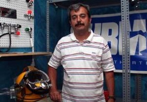 Nevzat Tunç, Türkiye’de yeni yeni duyulmaya başlanan sanayi dalgıçlığı alanında