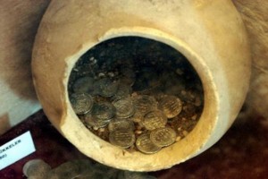 Dünya Savaşı sırasında batan bir kargo gemisinin enkazına ulaşıldı. Gemiden