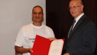 6 Ekim 2011 tarihinde Orta Doğu Teknik Üniversitesi Rektörü sayın Prof. Dr. Ahmet ACAR, 1-2 Ekim 2011 tarihlerinde 2 ayrı disiplinde Serbest Dalış Dünya rekorlarını kıran ODTÜ SAS sporcusu milli sporcumuz Devrim Cenk ULUSOY’u başarılarından dolayı tebrik ederek ODTÜ plaketini […]