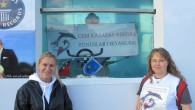Rekortmen Cem KARABAY , sualtındaki 135 saatini geride bırakarak daha önce kendi kırdığı rekorunu geçmiş oldu. 29 ekimde sudan çıkacak olan Cem KARABAY ,sualtında en uzun süre kalan insan olarak Guinness dünya rekorları kitabına girecek. Cem Karabay Rekor dalışında ‘ […]