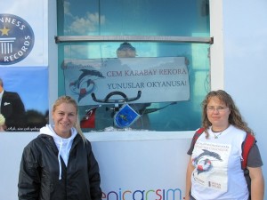 Rekortmen Cem KARABAY , sualtındaki 135 saatini geride bırakarak daha