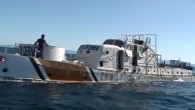 1.Ekim.2011 Didim’de sahil güvenlik botu SG 118 son yolculuğuna çıktı, ama son görevine değil. Yıllarca ülkemiz kıyılarını koruyarak yerine getirdiği görevini, artık sualtında canlılara yeni bir yuva ve dalgıçlara bir dalış noktası olarak devam ettirecek. Didim Turizm Derneği’nin katkıları ve […]