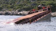 Geçtiğimiz günlerde Antalya Kekova’da kayalıklara çarpan 114 metre uzunluğunda buğday yüklü bir kuru yük gemisine ARAS Gemi kurtarma tarafından 8 günlük acil müdahale operasyonu düzenlendi. 6 kişilik dalgıç ekibinin başarılı çalışması ile Batık gemiden etrafa yayılan yakıt, yağ, sintine ve […]