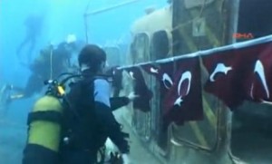 Kaş’ta her yıl Cumhuriyet Bayramı’ kutlamaları kapsamında düzenlenen ‘Cumhuriyet Dalışı’,