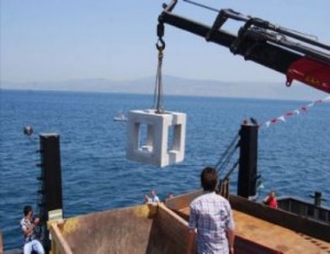 Almira Otel`de yapılan toplantıda, projeye destek verenlere ödül verildi. Mudanya