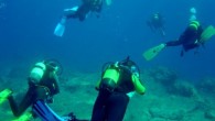 Antalya’nın Kaş ilçesinde Sualtı Dernek Başkanı Yusuf Ziya Şulekoğlu, Kuşadası’ndan Antalya’ya kadar olan bölgede basınç odası bulunmadığını belirtti. Her yıl yaklaşık 500 bin turistin ziyaret ettiği Kaş’ta basınç odası bulunmadığını kaydeden Sualtı Dernek Başkanı Yusuf Ziya Şulekoğlu, “Dalış, dalgıçların kabusu […]