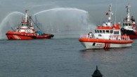 Boğazlara giren başta yakıt tankerleri olmak üzere pek çok geminin güvenli geçişini sağlayan kılavuz kaptanlar meslek şehitlerini denize çelenk atarak andı. Kılavuz Kaptanlar Derneği tarafından 12–18 Aralık 2011 tarihlerinde düzenlenen etkinlikler çerçevesinde kamuoyuna mesleklerinin zorlukları anlatılacak. Dünyanın en riskli su […]