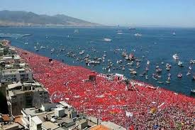 İzmir’in Kemalpaşa ilçesine bağlı Vişneli köyünde bulunan Küçükpınar Mağarası’na giren