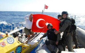 Atlas Okyanusu’nu kürekle geçen ilk Türk ünvanına sahip olan ve