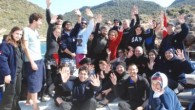 Hava sıcaklığının 19, deniz suyu sıcaklığının 17 derece kaydedildiği Antalya’nın Kaş İlçesi, dalış meraklılarına ev sahipliği yapıyor. İstanbul, Kocaeli ve Bursa’dan 60 öğrenci ve öğretim üyesi, yazdan kalma günlerin yaşandığı ilçede dalış yaptı. Türkiye’nin en önemli dalış merkezlerinden Kaş’ta yazdan […]