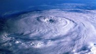 Tropical siklonlar, tropical ve subtropikal kaynaklı alçak basınç sistemleridir. Genel olarak yüksek enlemlerde oluşan ekstra tropical siklonlara benzerler. Fakat çok büyük bir enerjinin, dar bir alana toplanması özelliği, kendilerini diğer siklonlardan ayırır. Tropical siklonlar orta ve yüksek enlem fırtınalarından çok […]
