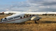 Türk Hava Kurumu (THK) Antalya Körfezi’nde yapay resif oluşturmak, dalış turizmine katkı koymak adına Etimesgut Türk Kuşu Eğitim Tesisleri deposundan alınan Dornier tipi uçağı Antalya Büyük Liman’daki Çelebi Marine’ye parçalar halinde indirildi. Uçağın yeniden montajının yapıldığını belirten THK Antalya Şubesi […]
