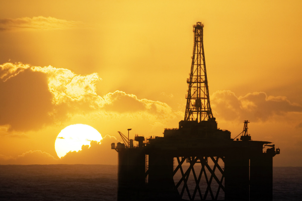 FreeGreatPicture.com-21767-oil-plant-construction