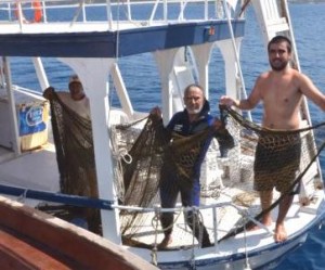 Bodrum’da “en eski sünger avcısı” olarak bilinen Mehmet Baş,su altındaki