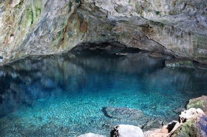 Doğal peyzajı, benzersiz bitki örtüsü, yaban hayatı ve arkeolojik zenginlikleriyle