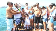 Muğla’nın Bodrum İlçesi Yalıkavak Beldesi’nde üç yıl önce tanışan çift, su altında kıyılan nikahla evlendi. Belediye Başkanı Mustafa Saruhan’ın da tüplü dalış yaparak kıydığı nikahı, yerli ve yabancı turistler ilgiyle izledi. Yalıkavak Beldesi’nde PVC doğrama işletmeciliği yapan 34 yaşındaki Ozan […]