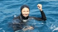 Çanakkale’de yaşayan, Ankara ODTÜ SAS Kulübü sporcusu Derya Can Pamuk, Antalya’da düzenlenen 3. Serbest Dalış Avrupa Şampiyonası’nda milli takım adına mücadele ettiği “Küp Apnea” kategorisinde 157,36 metre derece yapmasına rağmen sudan çıktığı sırada hakeme 1 saniye geç dokunduğu için diskalifiye […]