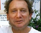 Sayin/sevgili Bedri Sincar: Hukukumuza güvenerek size ikinci tekil şahısta hitap etmek isterdim ama yanlış anlaşılmasın diye yapmıyorum. Karşı karşıya gelmiş, dertleşmiş, problemlerimizi konuşmuş, destek görmüş ve vermiş, saygıyla selamlaşmış insanlarız, meslektaşlarız. Size bu yazımdan önce bu sabah elimize geçen yazınızdan […]