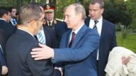 Ekonomik krizin derinleştiği Mısır’da Cumhurbaşkanı Muhammed Mursi, IMF ile ilişkilerin zora girdiği bir dönemde döviz rezervlerini artırmak için Rusya’dan 2 milyar dolar kredi istiyor. Mursi, Mısır’ın Rusya ile “gerçek bir siyasi pakt” yapmaya hazır olduğunu açıkladı. Bunu Rusya başkenti Moskova’da […]
