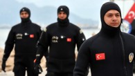 Türk Polis teşkilatı, havada ve karada olduğu gibi “Mavi vatan” şeklinde tanımlanan denizlerde de asayişi sağlıyor, yardıma muhtaçların kurtarıcısı oluyor. Kapılarını Anadolu Ajansı (AA) ekibine açan Kaleiçi Yat Limanında bulunan Antalya Emniyet Müdürlüğü Deniz Limanı Şube Müdürlüğü, 6’sı dalgıç yaklaşık […]