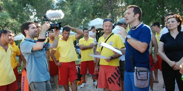 Antalya’nın Kemer ilçesinde, cankurtaranlar arası yarışma düzenlendi. 16 cankurtaran, yüzme,