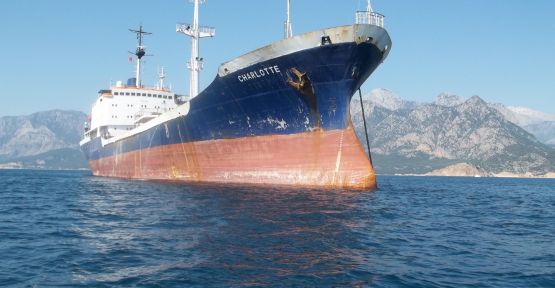 Antalya Büyükşehir Belediyesi, yaptığı denetimlerde deniz kirliliğine neden olduğu tespit