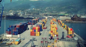 Dış ticaret rakamları açıklandı. Nisan ayında ihracat azalırken, ithalat arttı.