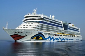 Yunanistan’ın Heraklion Limanı’ndan gelen kruvaziyer, Marmaris Limanı’nın büyük rıhtımına yanaştırıldı.
