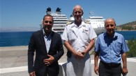 Hava muhalefeti nedeniyle Sakız Adası’na yanaşamayan ‘Seabourn Quest’ adlı kruvaziyer gemisi Çeşme’ye gelmek istedi. Geminin acenteliğini yapan Maskot Denizciliğin sahibi Ahmet Subay, konu ile ilgili olarak DTO İzmir Şubesi Yönetim Kurulu’ndan yardım istedi. Aynı anda üyelerle görüşmek üzere Çeşme’de bulunan […]
