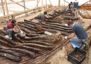 Yenikapı kazılarında, 1500 yıllık bir ticari tekneye ulaşıldı. Uzak limanlara