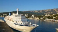  Turistler gün boyu düzenlenen turlarla Alanya Kalesi, Dim Çayı ve Manavgat Şelalesi’ni gezdi.Malta bayraklı ‘Thomson Celebration’, 1243 İngiliz yolcusu ve 521 mürettebatıyla bu sabah Alanya Limanı’na demir attı. Gemiden inen turistlerin bir kısmı ilçe merkezini, bir kısmı ise tur otobüsleriyle […]