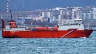 Geminin 106 metre boyunda ve 19 metre genişliğinde olduğunu ifade eden Kalyoncu, “Gemiyi gümrük işlemlerinin ardından bakım ve onarım havuzuna aldık. Gemide makine bakım ve onarımı ile boya ve muhtelif yerlerinde sac değişimi çalışması yapacağız” dedi. Kalyoncu, 25 personeli bulunan […]
