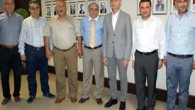 İskenderun Deniz Nakliyeciler Derneği Başkanı Mahmut Zeytuni ve dernek yönetim kurulu üyeleri İTSO yönetimine nezaket ziyaretinde bulundular. İskenderun Limanı ve bölge ekonomisinin ağırlıkta görüşüldüğü ziyarette söz alan Deniz Nakliyeciler Derneği Başkanı Mahmut Zeytuni açıklamasında, “Yıllardır İskenderun Limanı’nın özelleşmesi ve konteynır […]