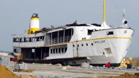Eski Belediye Başkanı Barbaros Binicioğlu döneminde törenlerle Yalova Cumhuriyet Meydanı’na getirilen, nikah salonu ve restoran olarak hizmet vermesi planlanan tarihi İnkılap Vapuru’nda Yargıtay’dan karar geldi. Son olarak ihaleyi alan ancak kaçak kat çıktığı gerekçesiyle sözleşmesi feshedilen Atalaylar Turizm’in açtığı davaya […]
