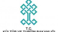 Kültür ve Turizm Bakanlığı’nın, 81 ilin valiliğine gönderdiği genelgede bir çok başlık yer aldı. Genelgede, ilk olarak turistlere hizmet veren tüm görevlilerin yabancı dil bilen kişilerden seçilmesi, hizmetlerin nezaket kurallarına uygun, turistleri rahatsız etmeden yürütülmesi gerektiği belirtildi. Hizmetlerde uluslararası standartların […]