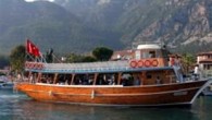 Muğla’nın Ula İlçesi’ne bağlı ‘sakin kent’ ünvanlı Akyaka Beldesi’nde başlayan mavi tur yolculuğuna en çok Rus turistler ilgi gösteriyor. Son 2 yılda yüzde 200 artış gösteren tekne turları, Marmaris Çamlı Köyü’ndeki tekne sahipleri ile Akyaka’daki Deniz Taşıyıcılar Kooperatifi üyelerinin yüzünü […]